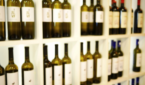 品の顔として装飾性を追求