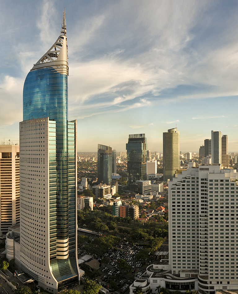 実は赤道直下の地で活躍しています